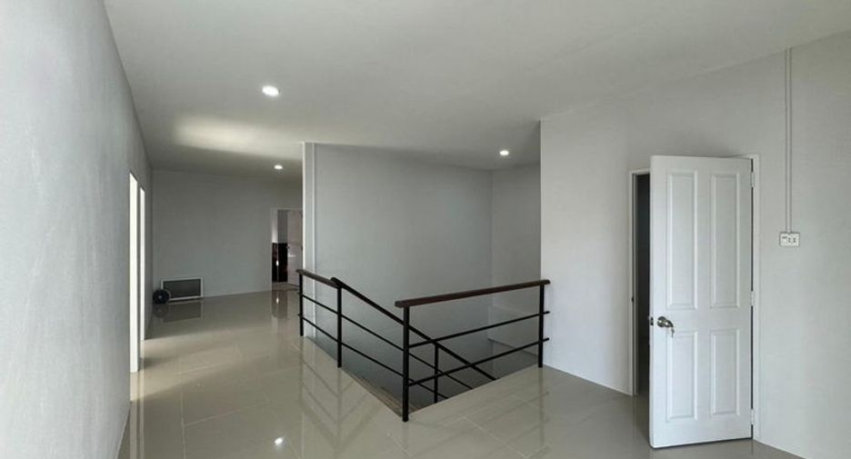 For rent and for sale warehouse in Phan Thong, Chonburi