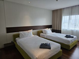 For rent 5 bed condo in Hua Hin, Prachuap Khiri Khan