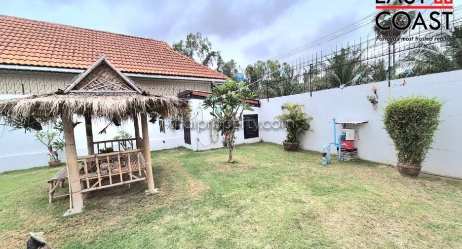 For sale 4 bedrooms house in East Pattaya, Pattaya