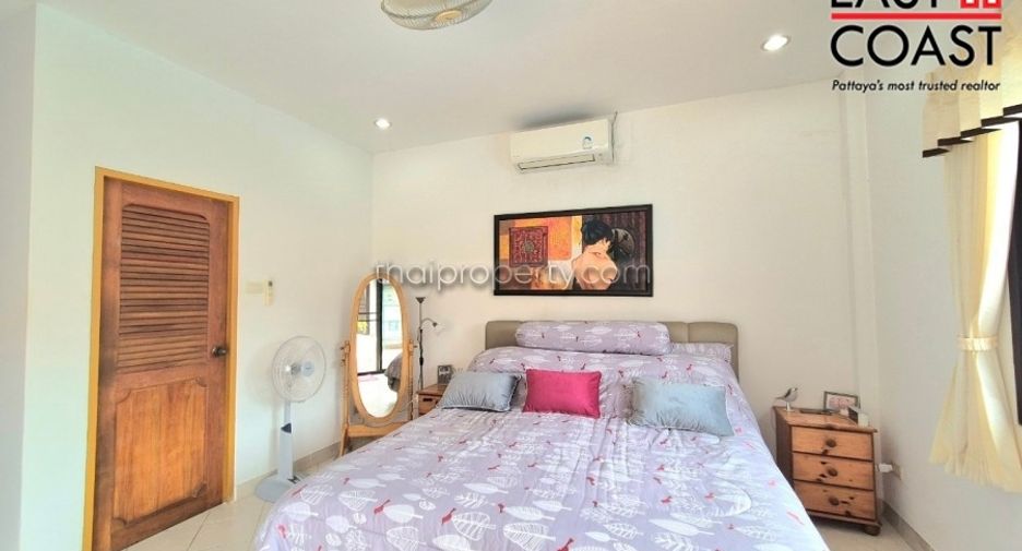 For sale 4 bedrooms house in East Pattaya, Pattaya