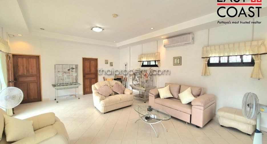 For sale 4 bedrooms house in East Pattaya, Pattaya