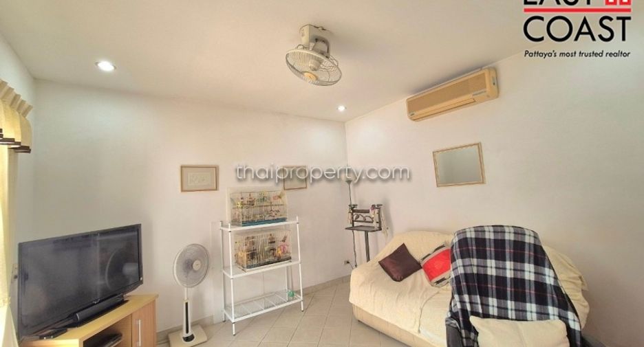 For sale 4 bedrooms house in East Pattaya, Pattaya