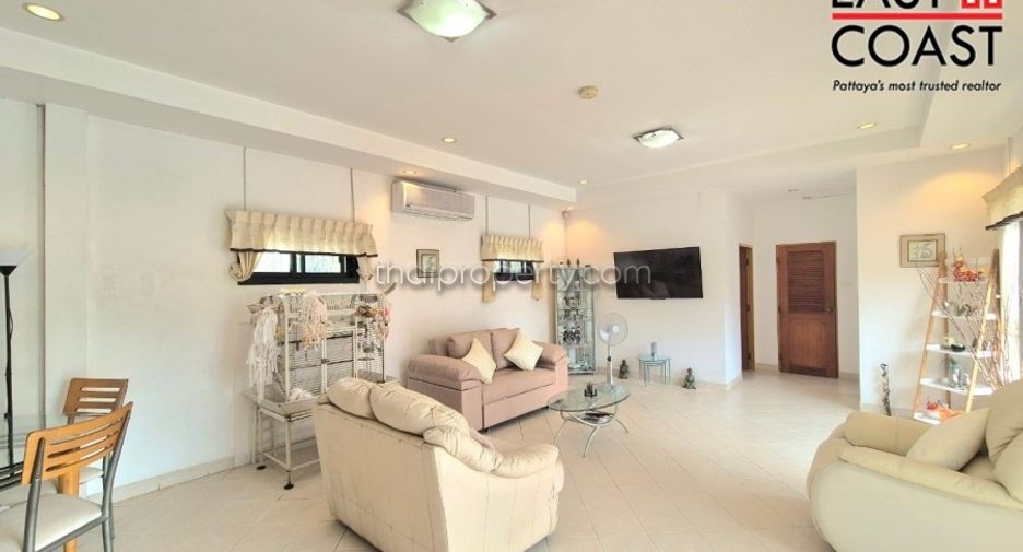 For sale 4 bedrooms house in East Pattaya, Pattaya