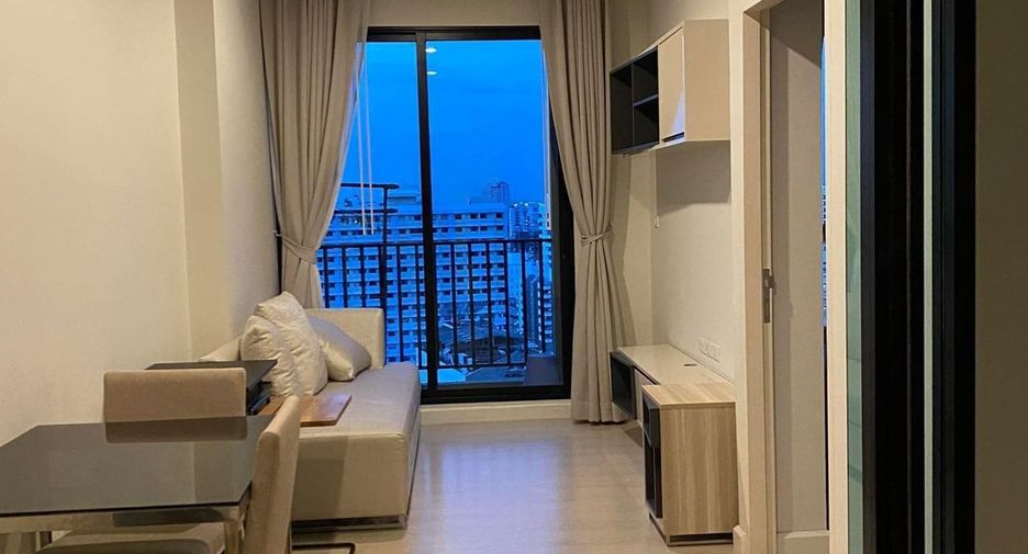 For rent 1 bed condo in Watthana, Bangkok
