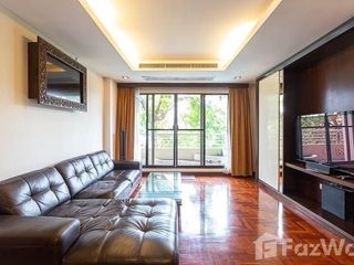 For rent 3 bed condo in Yan Nawa, Bangkok