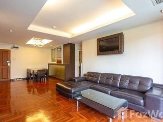 For rent 3 bed condo in Yan Nawa, Bangkok