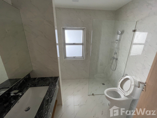 For rent 4 bed apartment in Khlong Toei, Bangkok