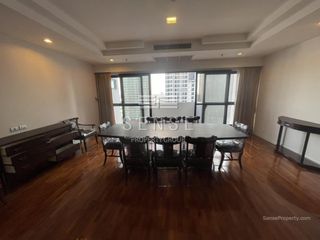 For rent 3 bedrooms condo in Khlong Toei, Bangkok