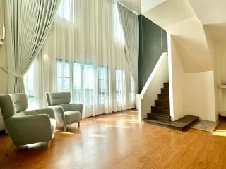 For sale 4 bed condo in Mueang Chiang Mai, Chiang Mai