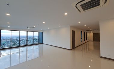 ให้เช่า 4 ห้องนอน คอนโด ใน คลองสาน, กรุงเทพฯ