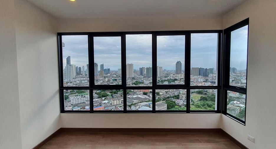 For rent 4 bedrooms condo in Khlong San, Bangkok