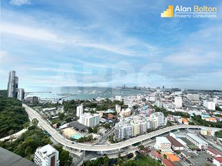 For sale 2 bed condo in Bang Lamung, Chonburi