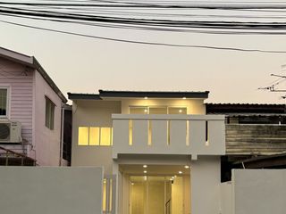 For sale 2 bed townhouse in Lat Phrao, Bangkok