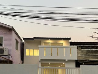 For sale 2 bed townhouse in Lat Phrao, Bangkok