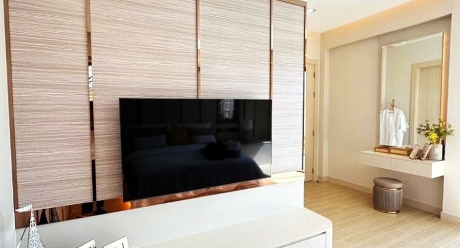 For sale 4 bedrooms house in East Pattaya, Pattaya