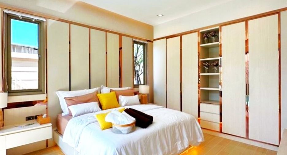 For sale 4 bedrooms house in East Pattaya, Pattaya