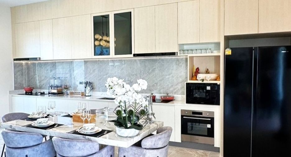 For sale 4 bedrooms house in East Pattaya, Pattaya