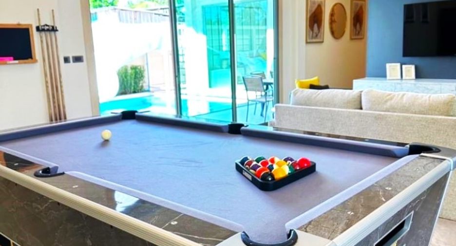 For sale 4 bedrooms house in East Pattaya, Pattaya