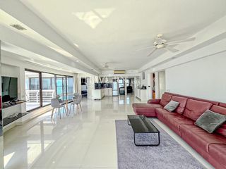 For sale 3 bed condo in Jomtien, Pattaya