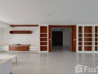 For rent 3 bed apartment in Watthana, Bangkok