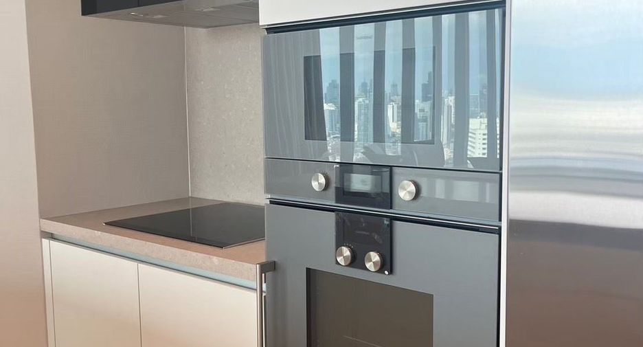 For rent 3 bed condo in Khlong San, Bangkok