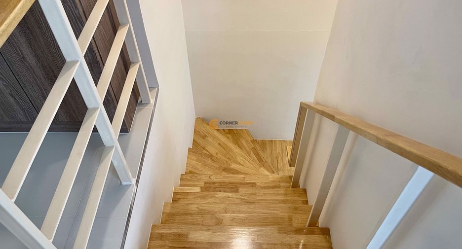 For rent そして for sale 3 ベッドルーム condo in Sattahip, Chonburi
