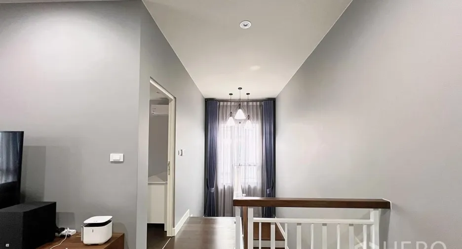 For rent and for sale 4 bedrooms house in Lam Luk Ka, Pathum Thani