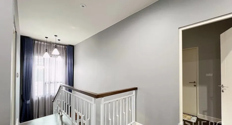 For rent and for sale 4 bedrooms house in Lam Luk Ka, Pathum Thani