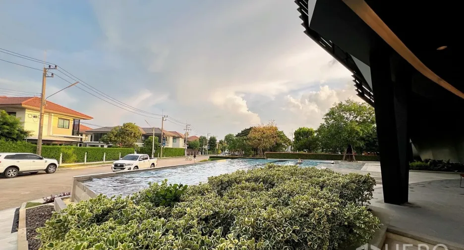 For rent and for sale 4 bedrooms house in Lam Luk Ka, Pathum Thani