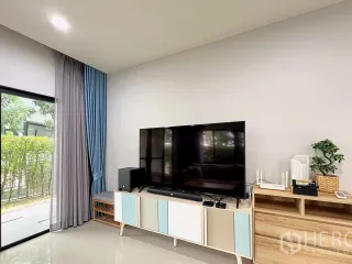 For rent and for sale 4 bedrooms house in Lam Luk Ka, Pathum Thani