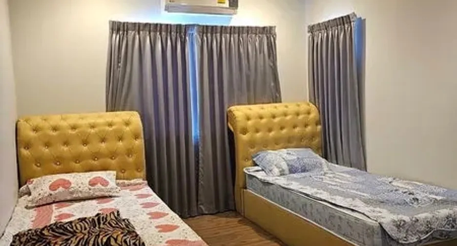 Haus zur Miete und zum Kauf mit 4 Zimmer in Lam Luk Ka, Pathum Thani