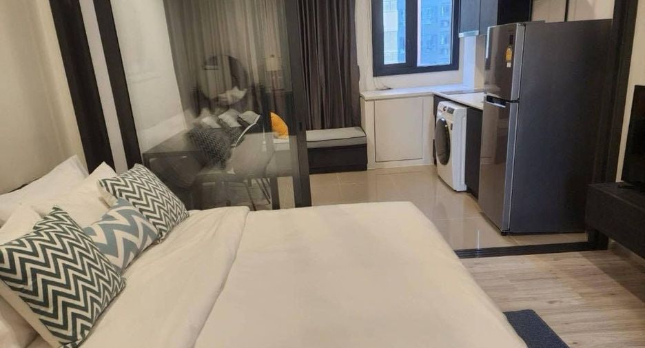 For sale 1 bed condo in Huai Khwang, Bangkok