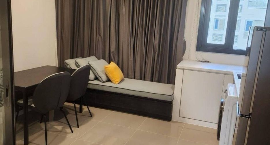For sale 1 bed condo in Huai Khwang, Bangkok
