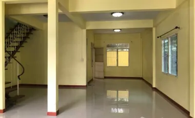 For rent 3 bed townhouse in Lam Luk Ka, Pathum Thani