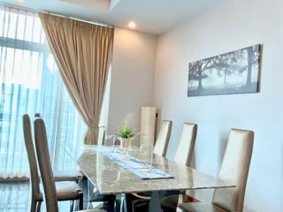 For sale 5 bed condo in Huai Khwang, Bangkok