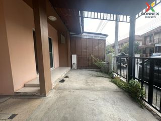 For sale 4 Beds townhouse in Lam Luk Ka, Pathum Thani