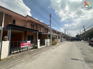 For sale 4 Beds townhouse in Lam Luk Ka, Pathum Thani
