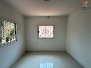 For sale 4 bed townhouse in Mueang Samut Sakhon, Samut Sakhon