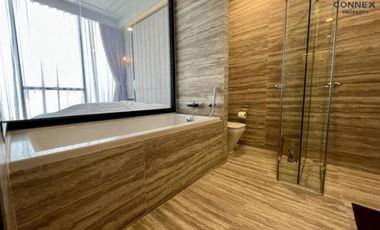 For sale 1 bed condo in Khlong Toei, Bangkok