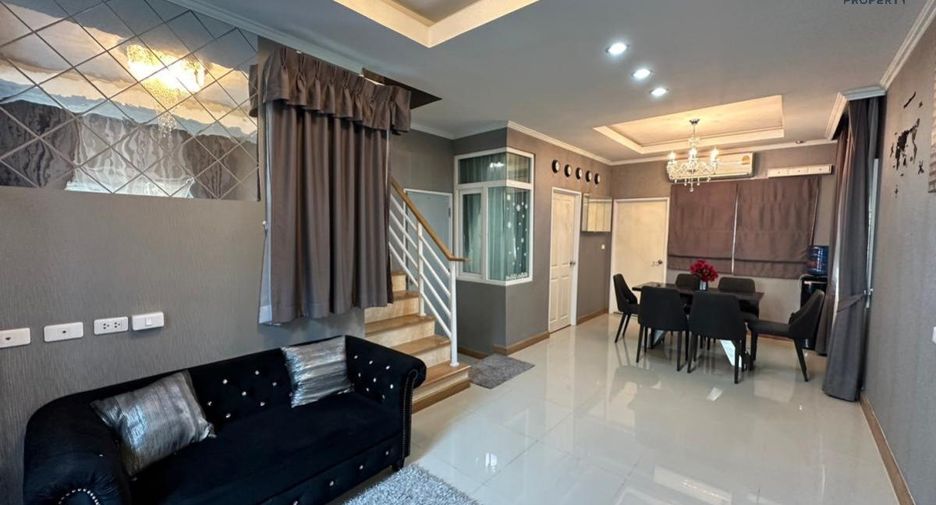 For sale 4 bed townhouse in Mueang Samut Sakhon, Samut Sakhon