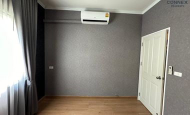 For sale 4 bed townhouse in Mueang Samut Sakhon, Samut Sakhon