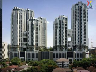 For sale 4 Beds condo in Huai Khwang, Bangkok