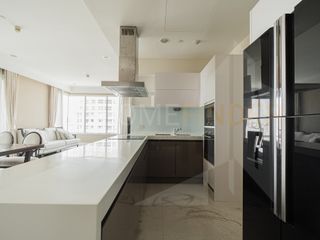 For sale 3 Beds house in Pathum Wan, Bangkok