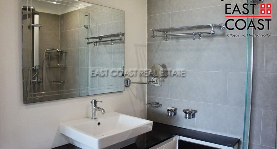 For sale 2 bedrooms condo in Pratumnak, Pattaya