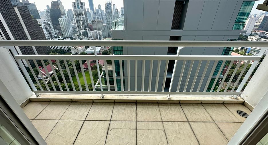 À vendre 3 chambres condo à Watthana, Bangkok