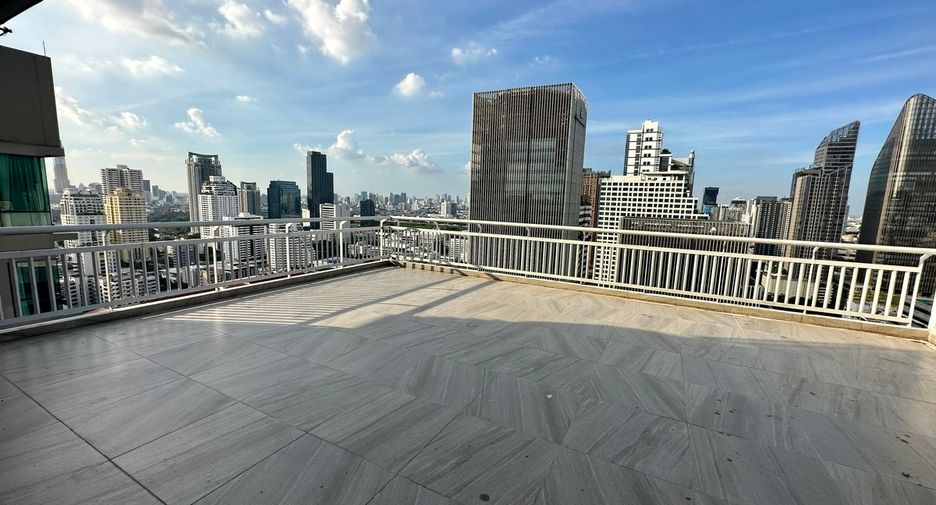 À vendre 3 chambres condo à Watthana, Bangkok