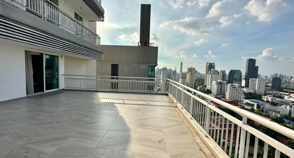À vendre 3 chambres condo à Watthana, Bangkok