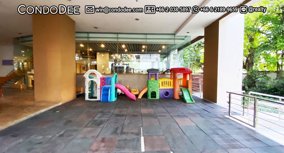 For sale 3 bed condo in Watthana, Bangkok