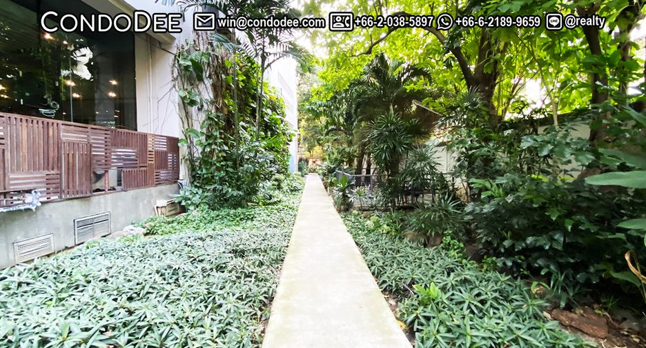 For sale 3 bed condo in Watthana, Bangkok