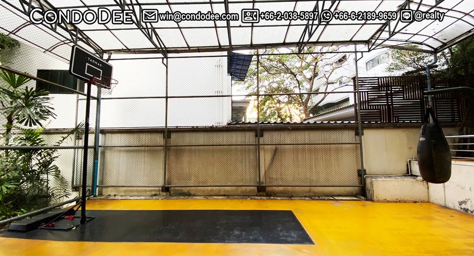 For sale 3 bed condo in Watthana, Bangkok